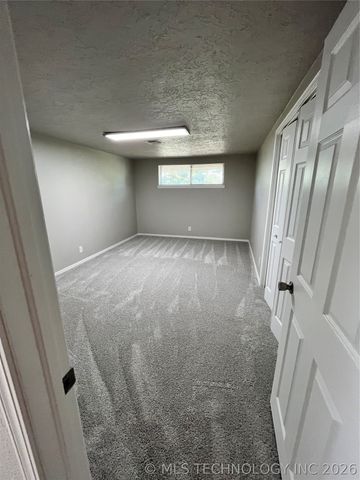 27611 E 128th Street S, Coweta, OK 74429