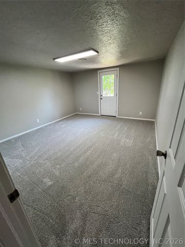 27611 E 128th Street S, Coweta, OK 74429