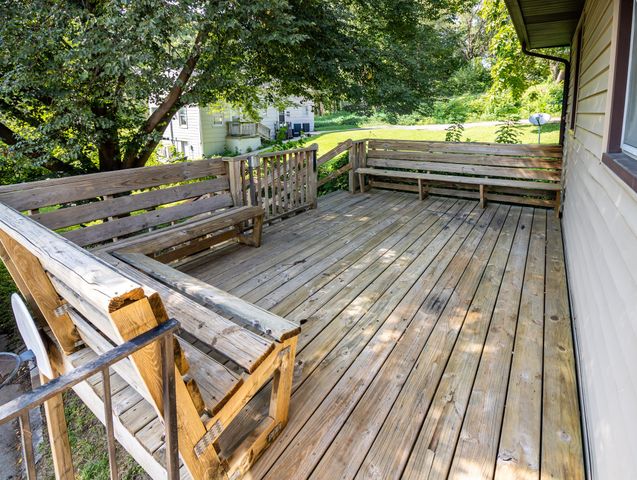 2820 Oxford Street, Des Moines, IA 50313