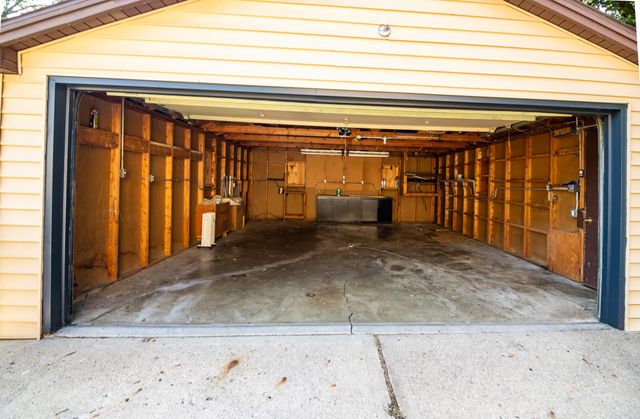 2820 Oxford Street, Des Moines, IA 50313