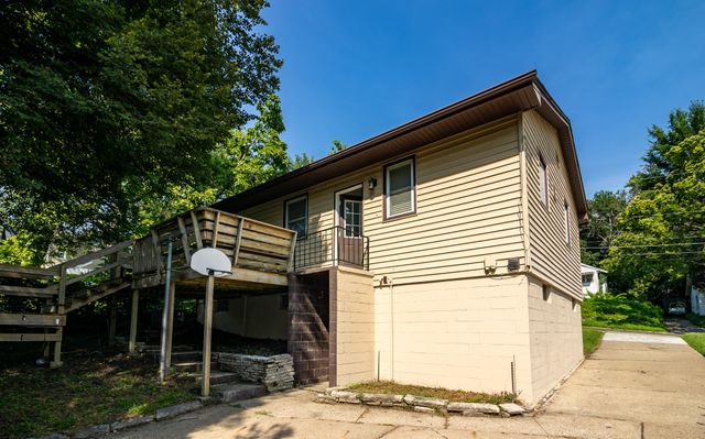 2820 Oxford Street, Des Moines, IA 50313