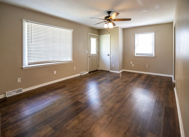 2820 Oxford Street, Des Moines, IA 50313
