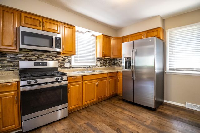 2820 Oxford Street, Des Moines, IA 50313