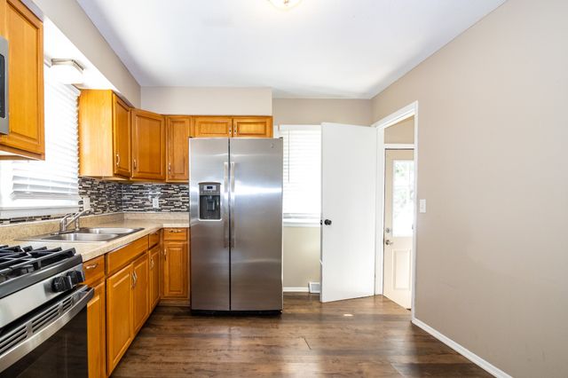 2820 Oxford Street, Des Moines, IA 50313
