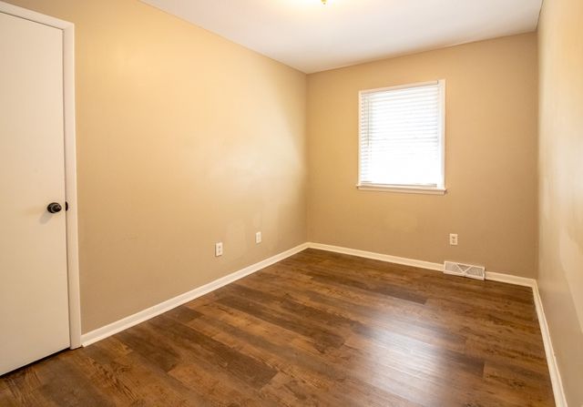 2820 Oxford Street, Des Moines, IA 50313
