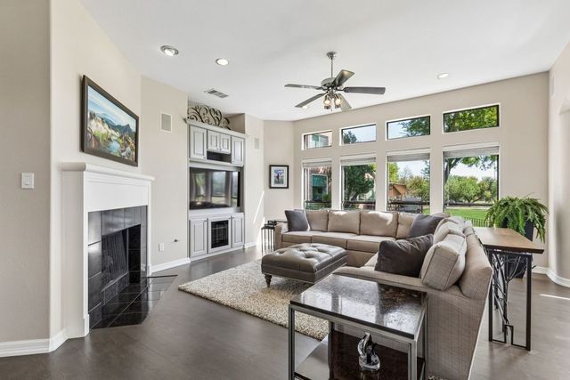 1908 Shumard Oak Lane, Irving, TX 75063