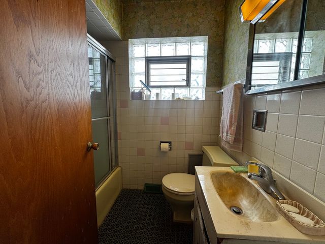 6534 Gunnison Street, Harwood Heights, IL 60706