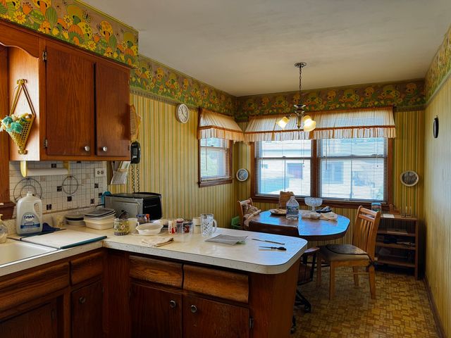 6534 Gunnison Street, Harwood Heights, IL 60706