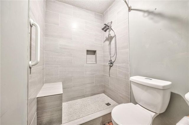 7625 Baltimore Avenue, Kansas City, MO 64114