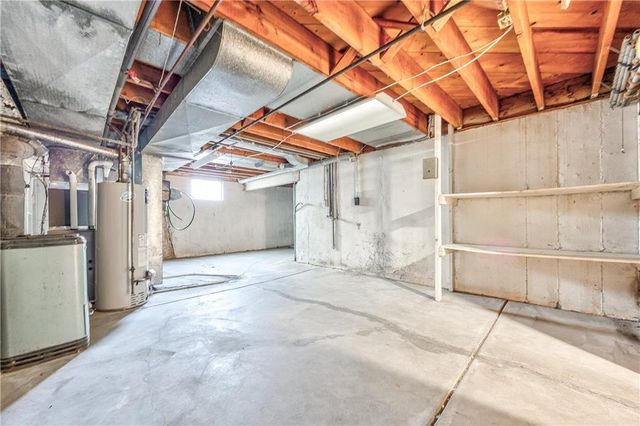 7625 Baltimore Avenue, Kansas City, MO 64114