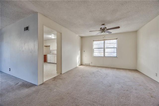 7625 Baltimore Avenue, Kansas City, MO 64114