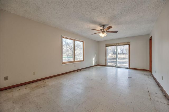 7625 Baltimore Avenue, Kansas City, MO 64114