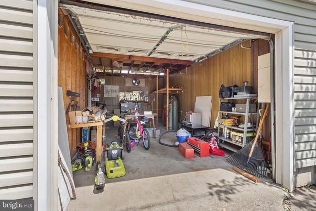 335 E BROWNING RD, Bellmawr, NJ 08031