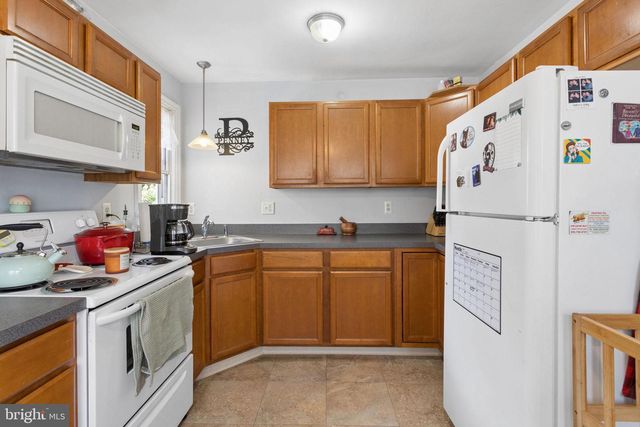 335 E BROWNING RD, Bellmawr, NJ 08031