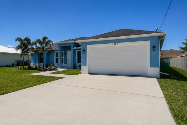 2352 SW Plum Court, Port St. Lucie, FL 34953