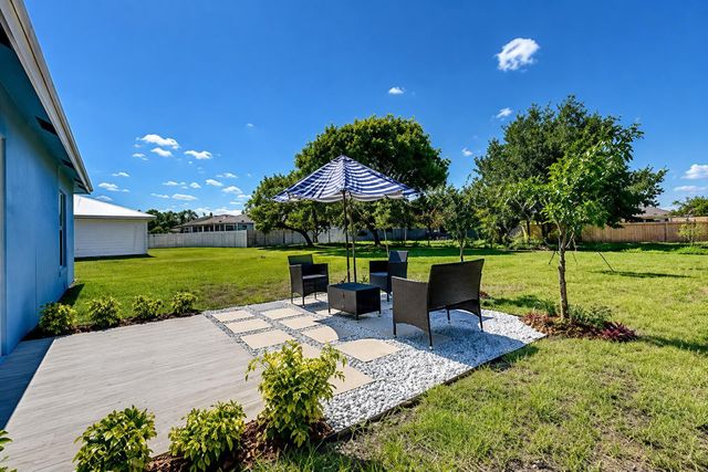 2352 SW Plum Court, Port St. Lucie, FL 34953