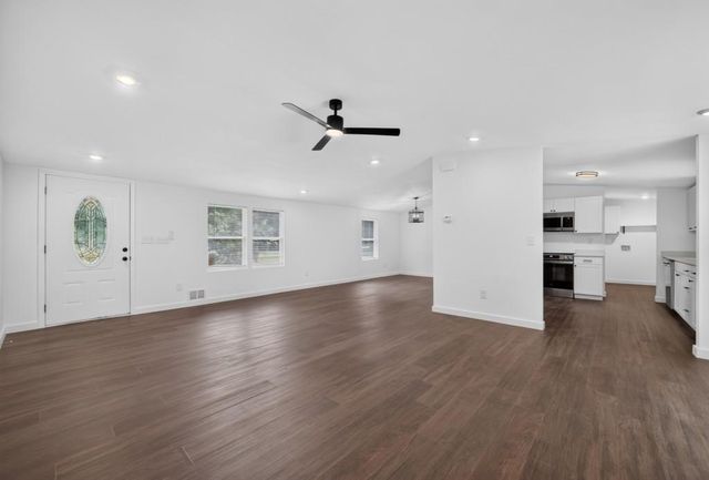 3955 Pecan Street, Loganville, GA 30052