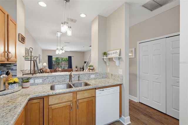 935 NW 21ST AVENUE 935, Gainesville, FL 32609
