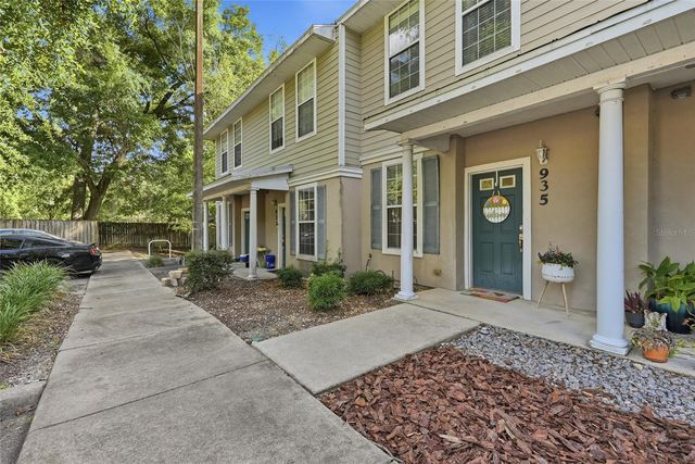 935 NW 21ST AVENUE 935, Gainesville, FL 32609