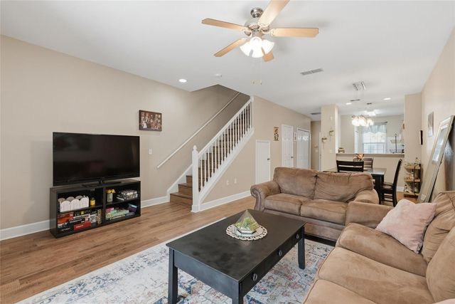 935 NW 21ST AVENUE 935, Gainesville, FL 32609