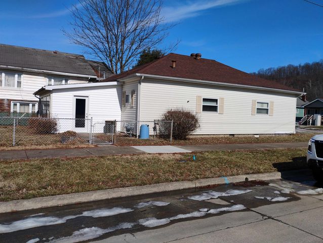 2444 S 10TH, Ironton, OH 45638