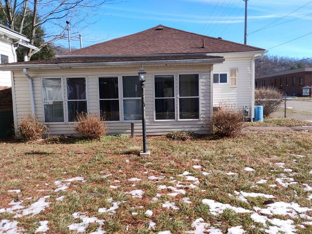 2444 S 10TH, Ironton, OH 45638