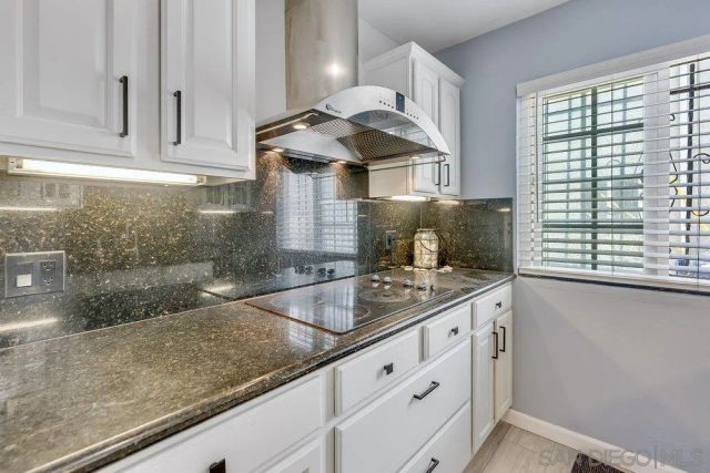 711 Island Ct B, San Diego, CA 92109