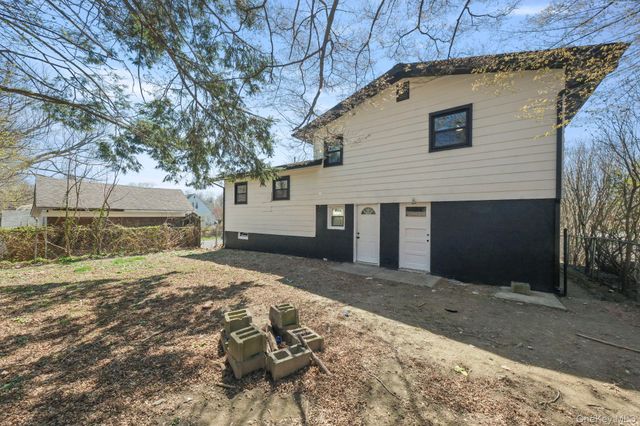 62 Union Avenue, New Windsor, NY 12553