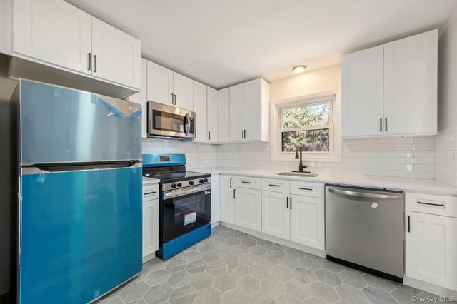 62 Union Avenue, New Windsor, NY 12553
