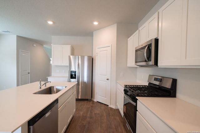 398 American Robin, San Antonio, TX 78253