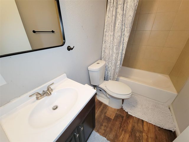 8610 San Biagio Street, Houston, TX 77031