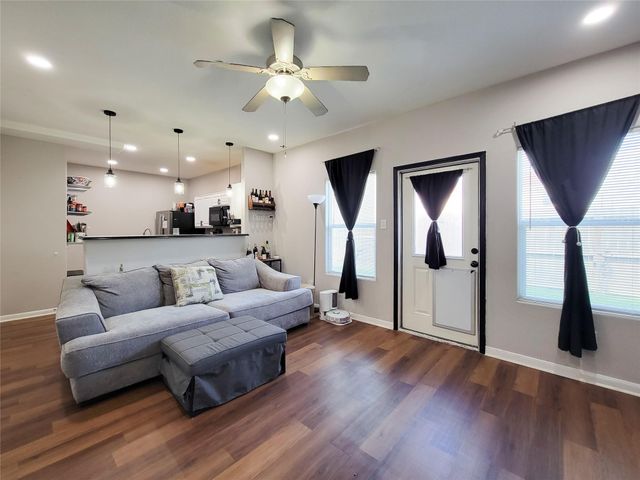 8610 San Biagio Street, Houston, TX 77031