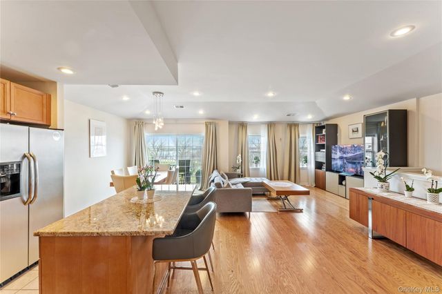 12206 Powells Cove Boulevard 132, College Point, NY 11356