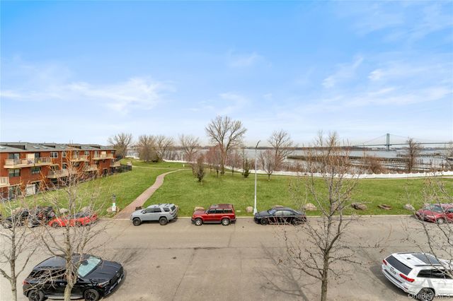 12206 Powells Cove Boulevard 132, College Point, NY 11356