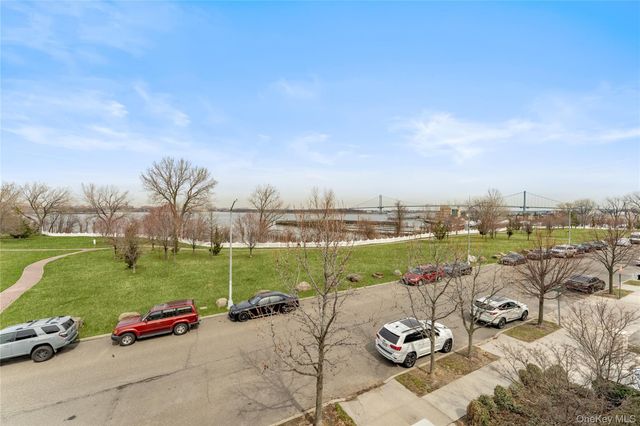 12206 Powells Cove Boulevard 132, College Point, NY 11356