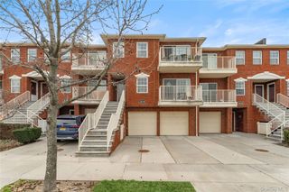 12206 Powells Cove Boulevard 132, College Point, NY 11356