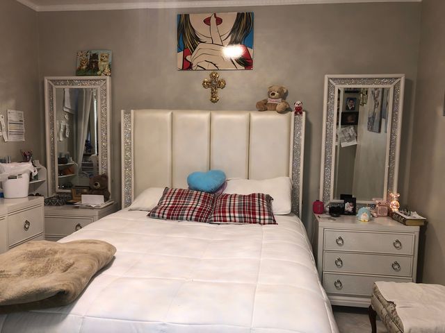 569 North Avenue, Aurora, IL 60505