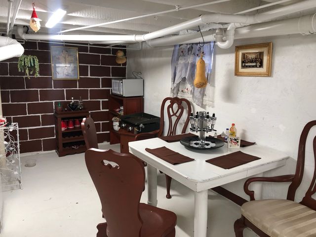 569 North Avenue, Aurora, IL 60505