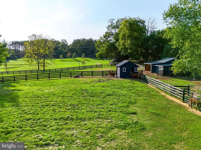 20048 SHELBURNE GLEBE RD, Purcellville, VA 20132