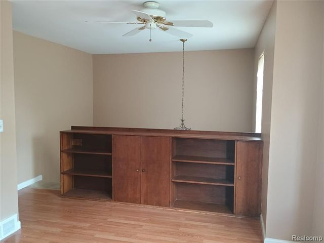 112 Stratford Lane, Rochester Hills, MI 48309