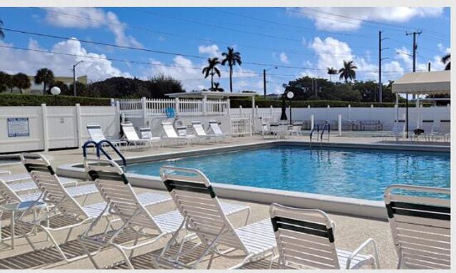 1360 NW 19th Terrace 101, Delray Beach, FL 33445