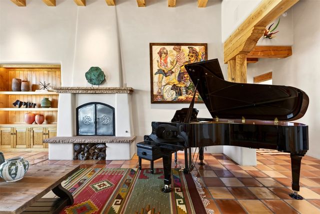 8 Ridgetop Circle, Santa Fe, NM 87506