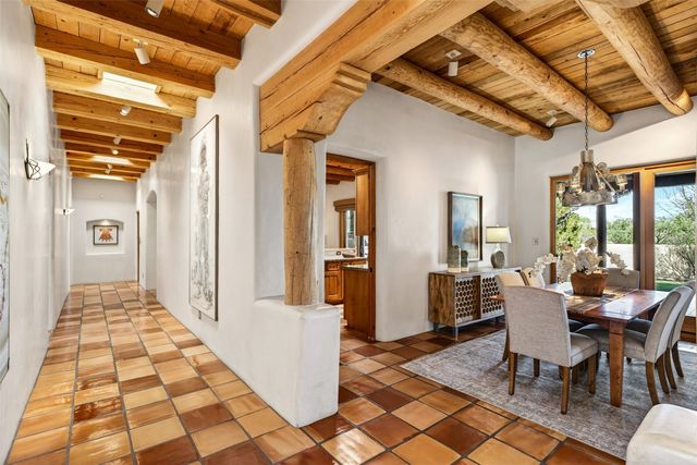 8 Ridgetop Circle, Santa Fe, NM 87506