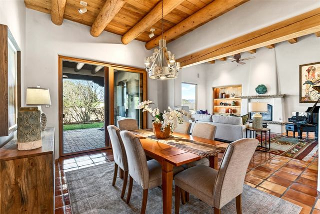 8 Ridgetop Circle, Santa Fe, NM 87506