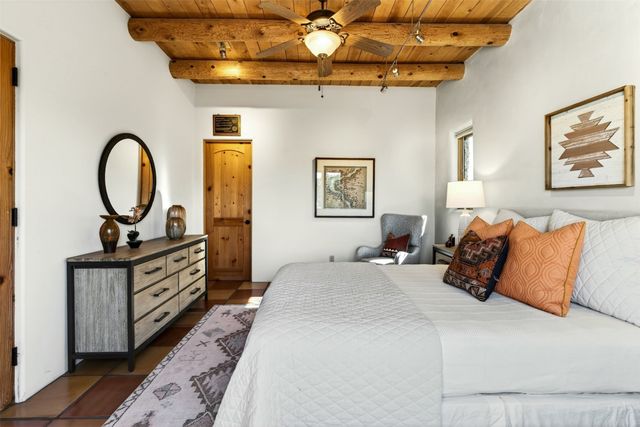 8 Ridgetop Circle, Santa Fe, NM 87506