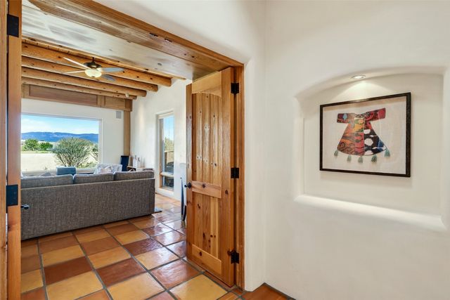 8 Ridgetop Circle, Santa Fe, NM 87506