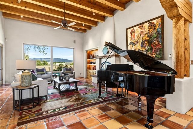 8 Ridgetop Circle, Santa Fe, NM 87506