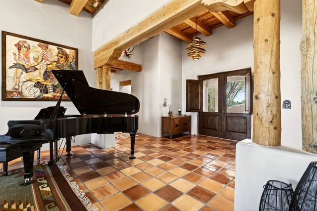 8 Ridgetop Circle, Santa Fe, NM 87506