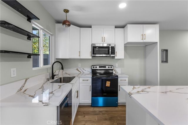 6624 Farmdale Avenue, North Hollywood, CA 91606