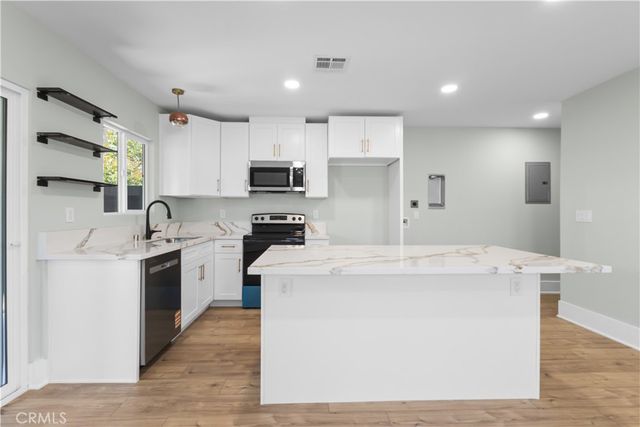 6624 Farmdale Avenue, North Hollywood, CA 91606